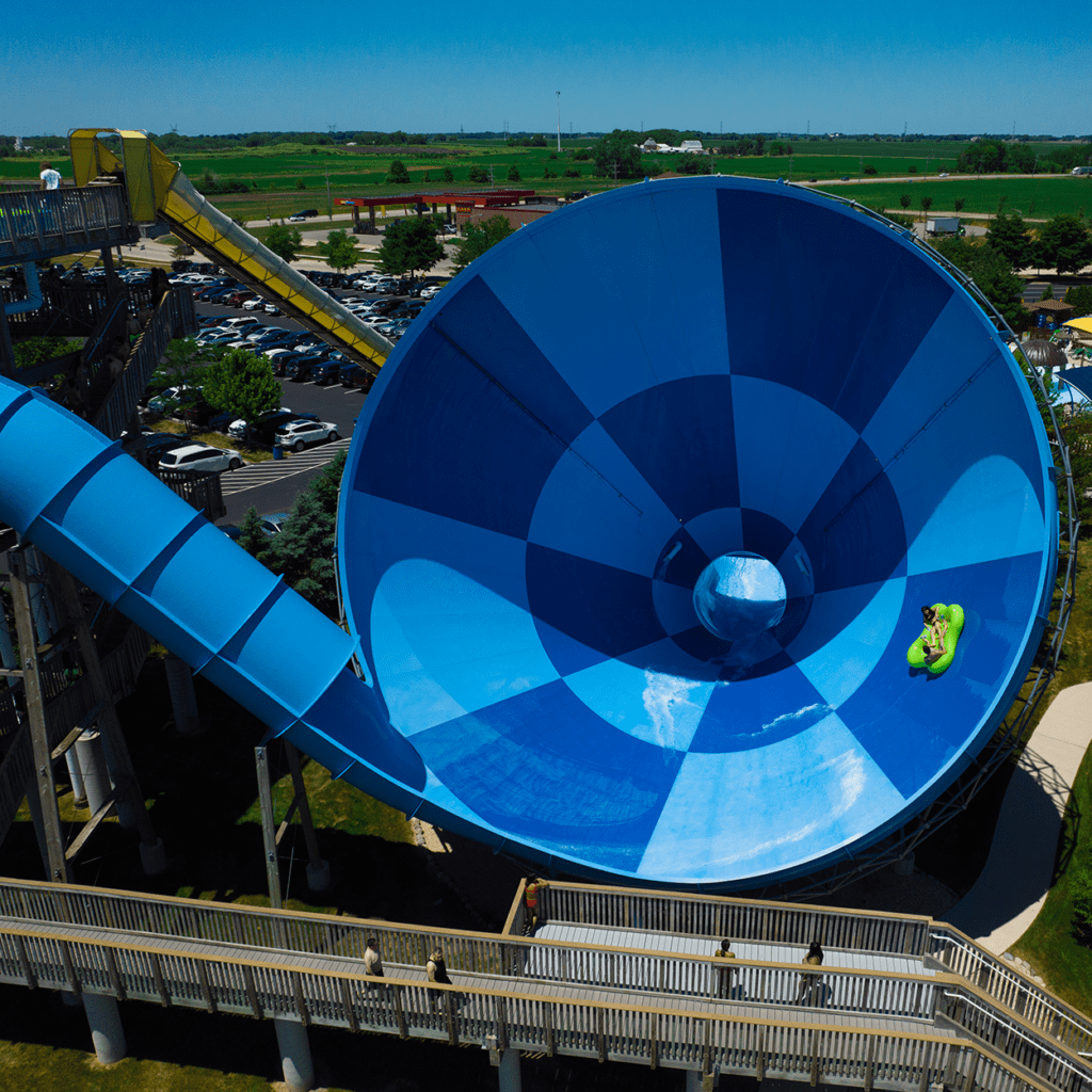 boom attraction photo Raging Waves